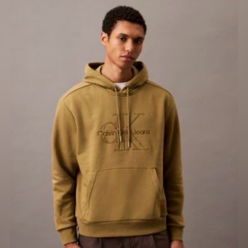 NWT Calvin Klein Jeans Embroidered Monogram Logo Fleece Hoodie.
